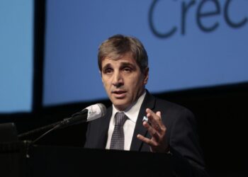 El Banco Central necesita 1.200 millones de dólares más de reservas para cumplir la meta con el FMI