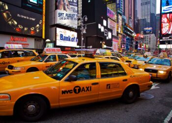 Nueva York aprobó plan de cobro para autos que circulen por Manhattan