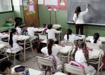 Paritaria docente: no hubo acuerdo tras la nueva propuesta de un piso salarial de 310.000 pesos