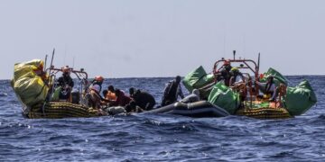 Temen la muerte de 60 migrantes durante un naufragio en el Mediterráneo